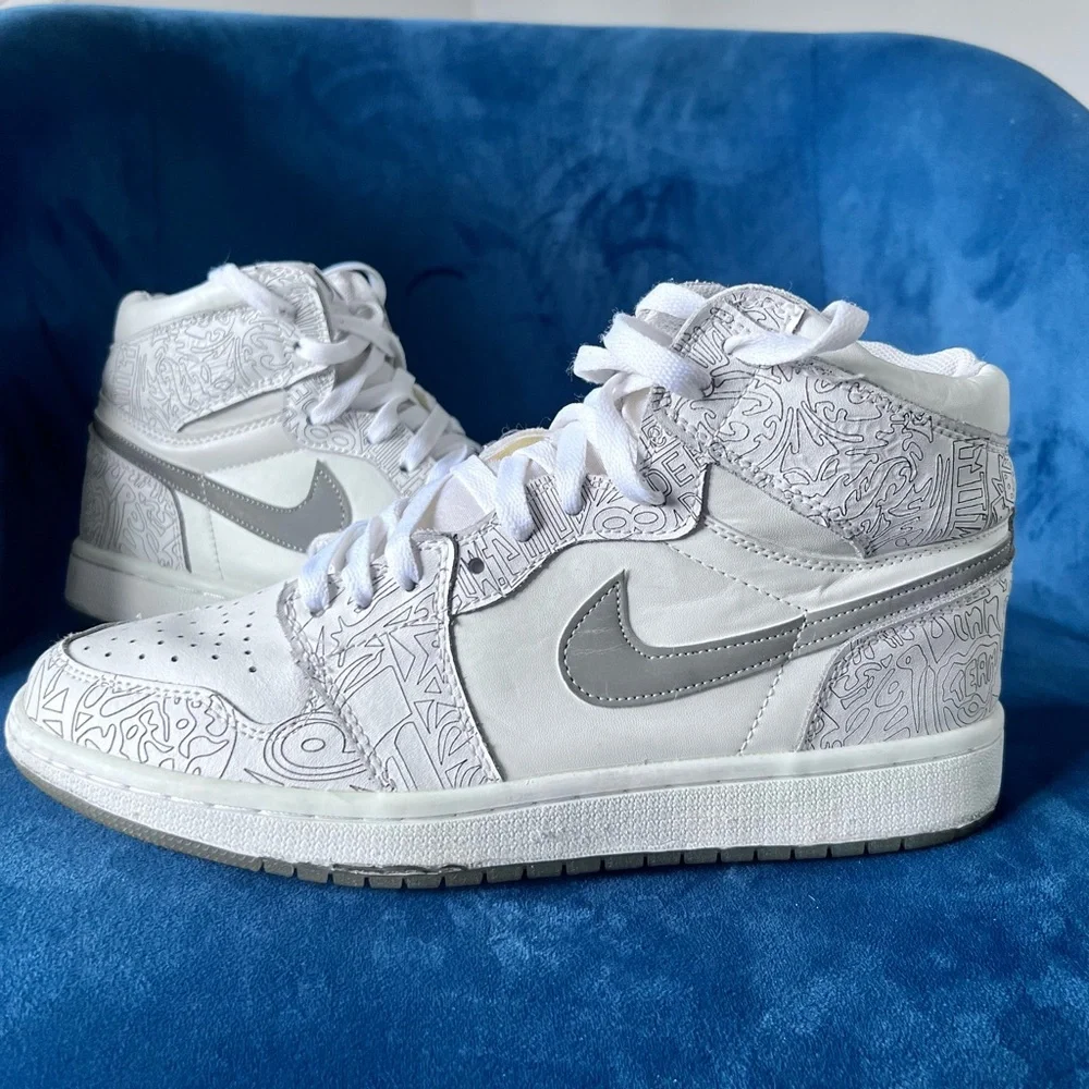 Jordan Mens High-Top Sneakers in White and Light Gray